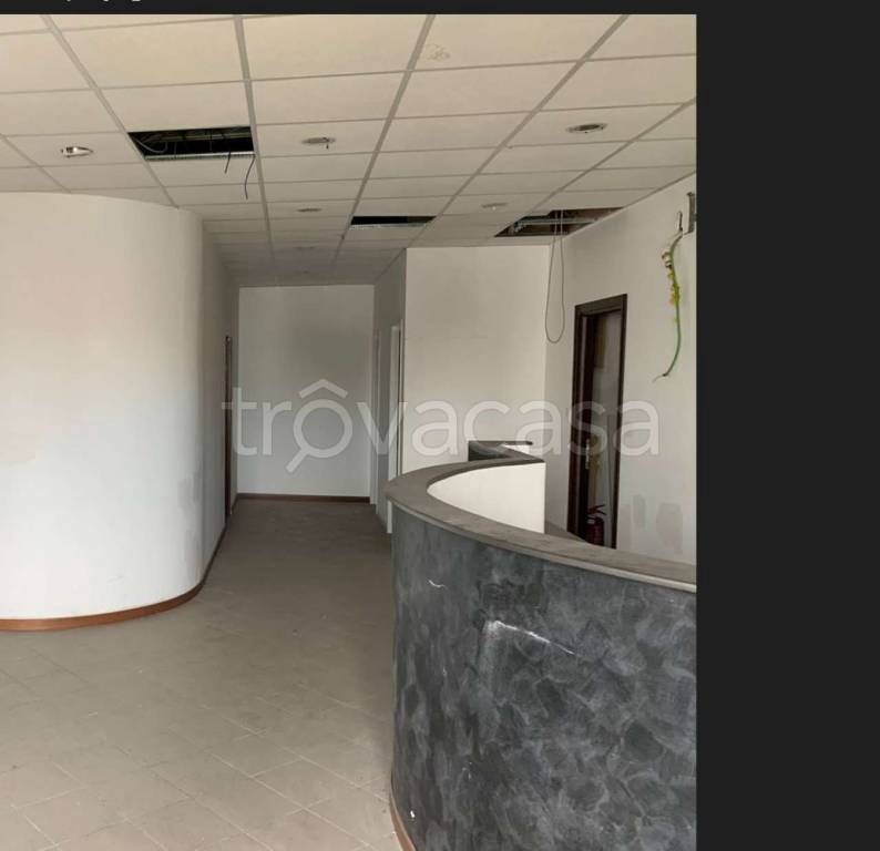 ufficio in vendita a Roma in zona Settecamini