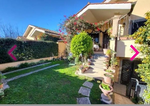 casa indipendente in vendita a Roma in zona Infernetto