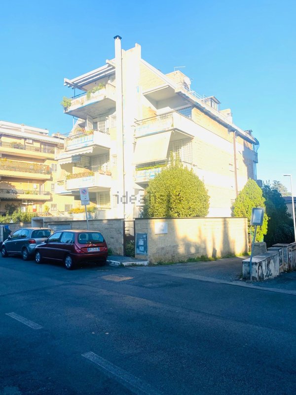 appartamento in vendita a Roma in zona Tor di Quinto