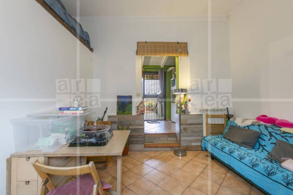 casa indipendente in vendita a Roma in zona Tuscolano