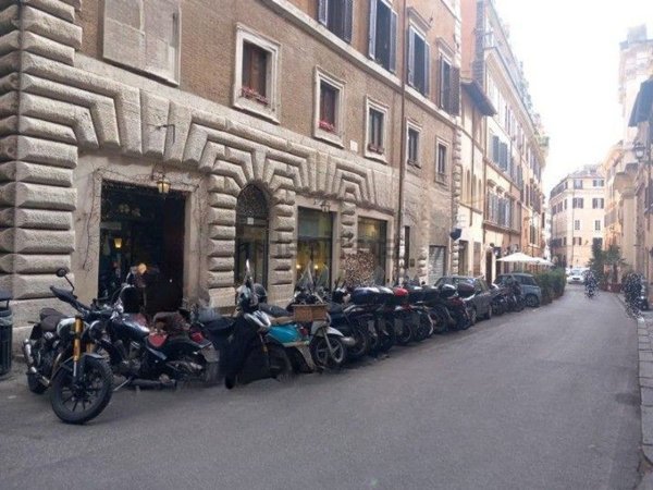 negozio in vendita a Roma in zona Campo Marzio