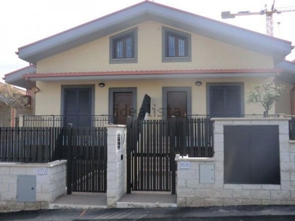 pentavano in vendita a Roma in zona Casal Morena