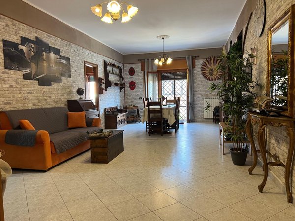 appartamento in vendita a Roma in zona Tor Bella Monaca