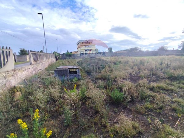 terreno edificabile in vendita a Roma in zona Piana del Sole