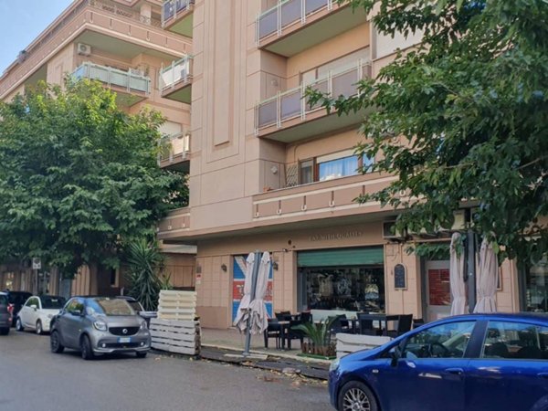 negozio in vendita a Roma in zona Ostia