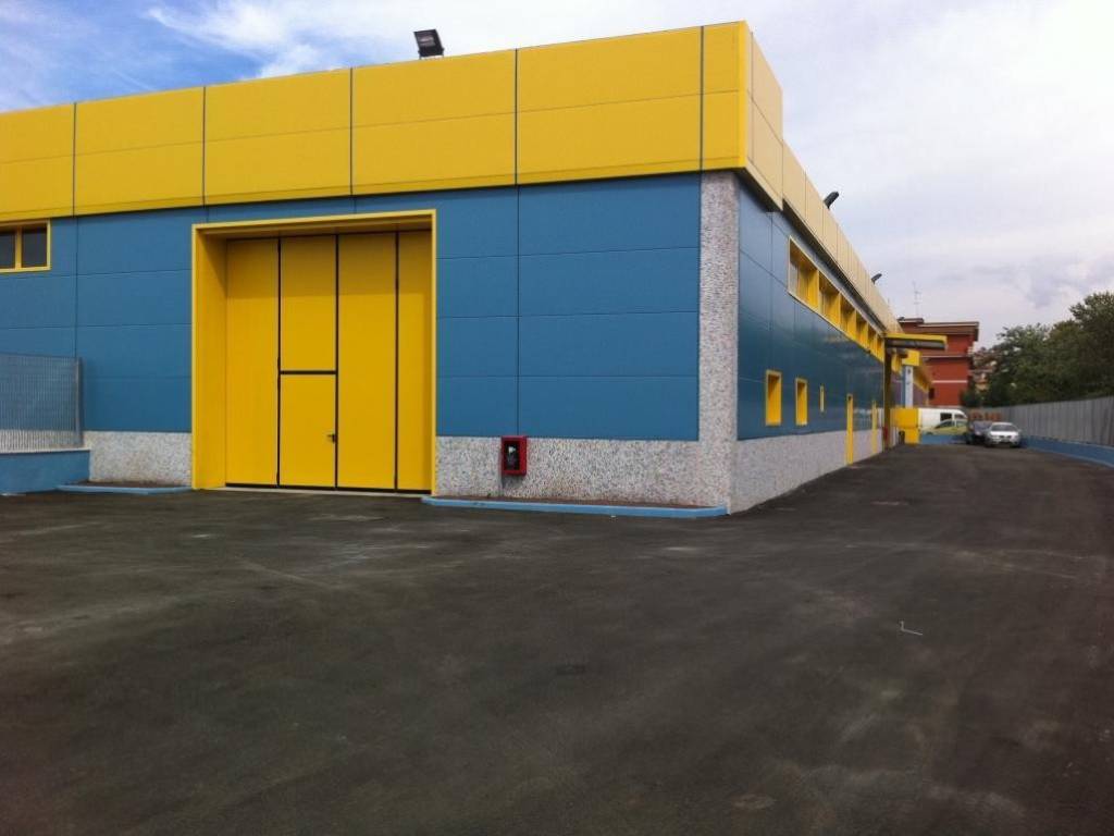 locale commerciale in vendita a Roma in zona Castel di Leva