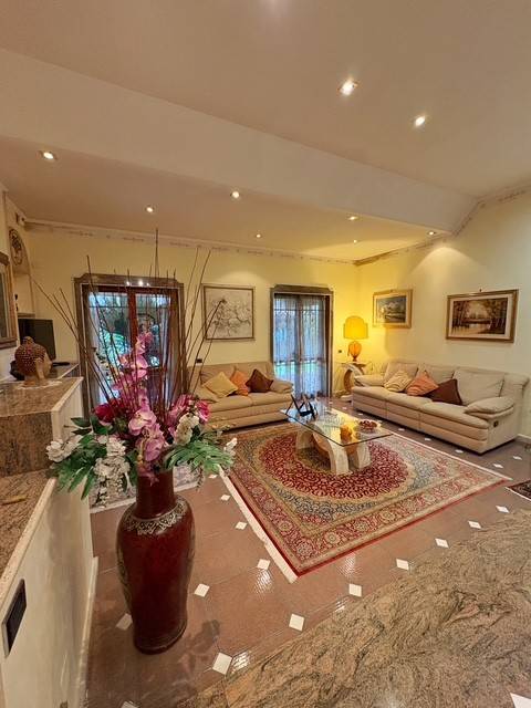 casa indipendente in vendita a Roma in zona Casal Morena