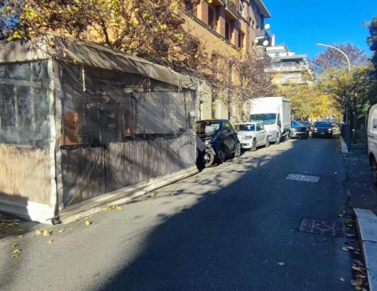 negozio in vendita a Roma in zona Parioli