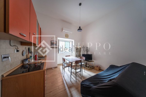 appartamento in vendita a Roma in zona Appio Latino