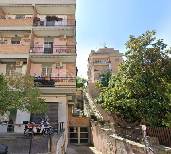 negozio in vendita a Roma in zona Primavalle
