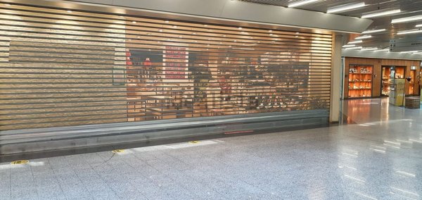 locale commerciale in vendita a Roma