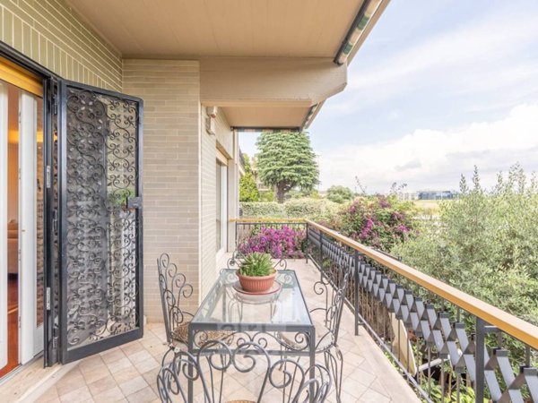 appartamento in vendita a Roma in zona Appio Claudio