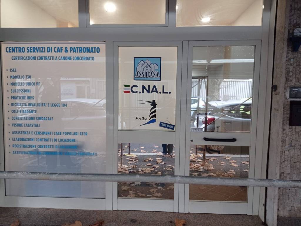 negozio in vendita a Roma in zona Ostia