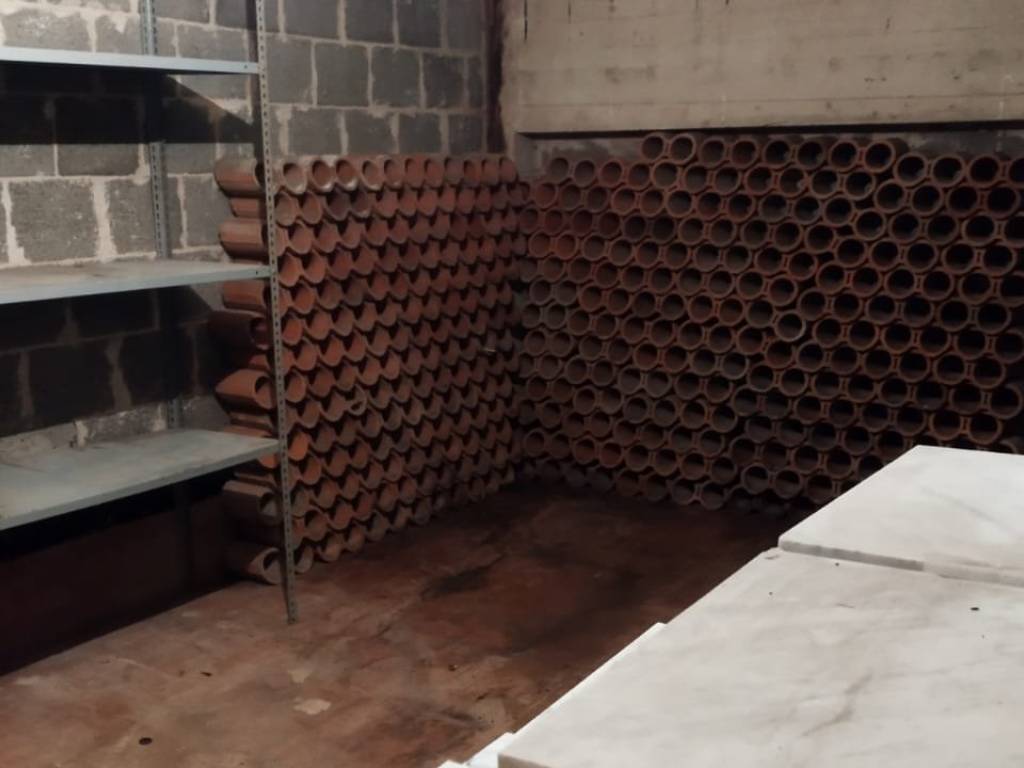 locale commerciale in vendita a Roma in zona Ostia