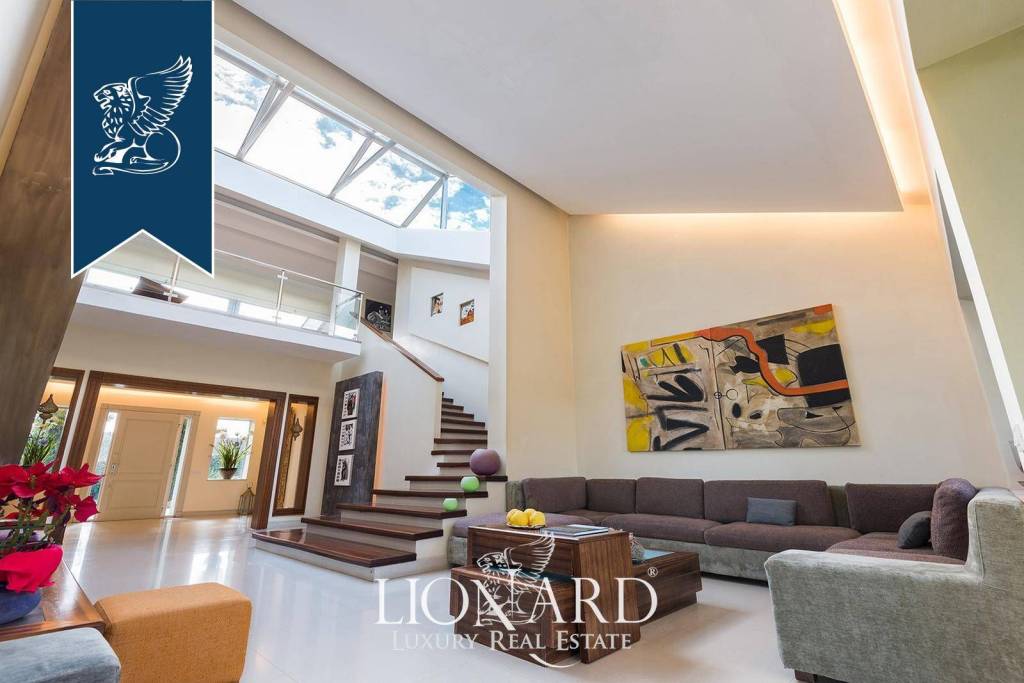 casa indipendente in vendita a Roma in zona Tomba di Nerone