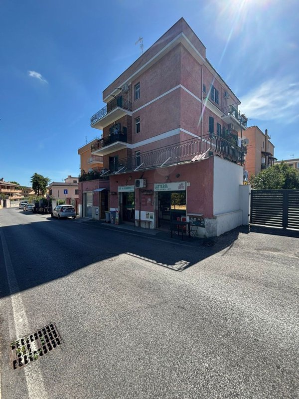 negozio in vendita a Roma in zona Ottavia