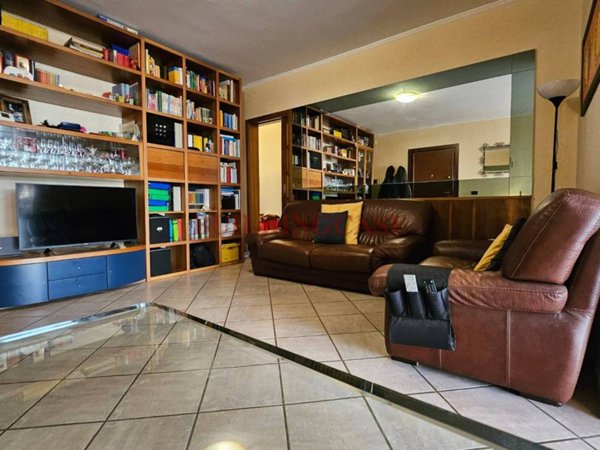 appartamento in vendita a Roma in zona Ardeatino