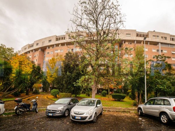 appartamento in vendita a Roma in zona Ardeatino