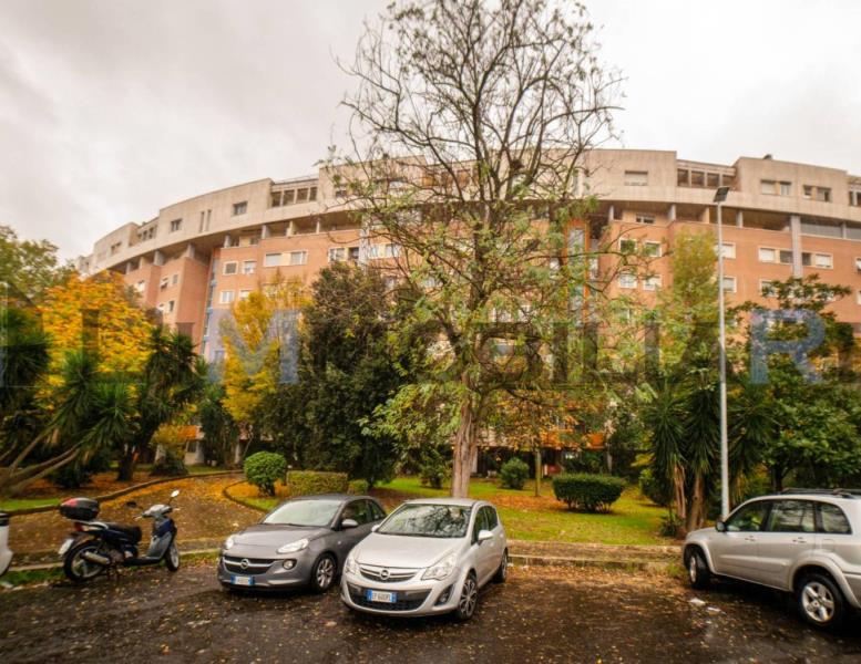 appartamento in vendita a Roma in zona Ardeatino