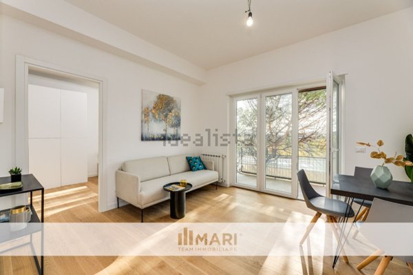 appartamento in vendita a Roma in zona EUR