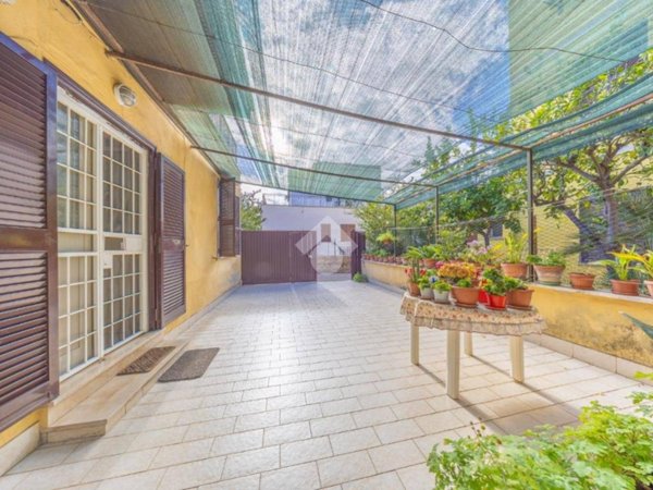 casa indipendente in vendita a Roma in zona Alessandrino