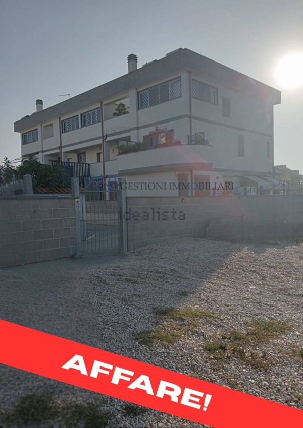 appartamento in vendita a Roma in zona Piana del Sole