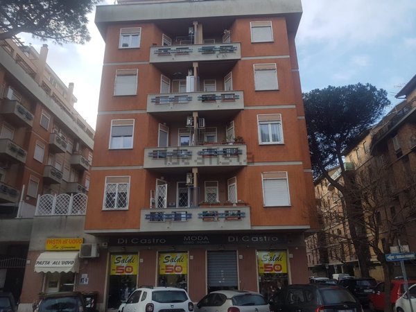 appartamento in vendita a Roma in zona Ostia