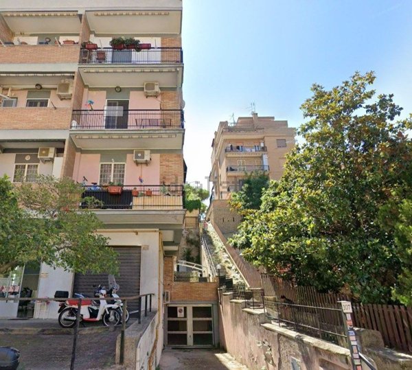 negozio in vendita a Roma in zona Primavalle