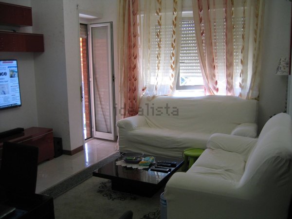 appartamento in vendita a Roma in zona Ostiense