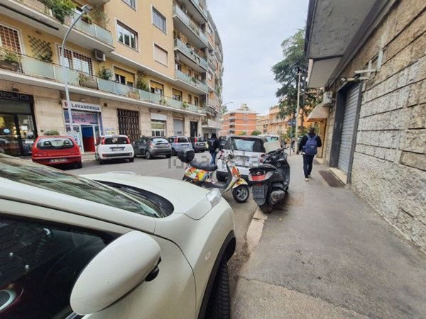 locale commerciale in vendita a Roma in zona Trionfale