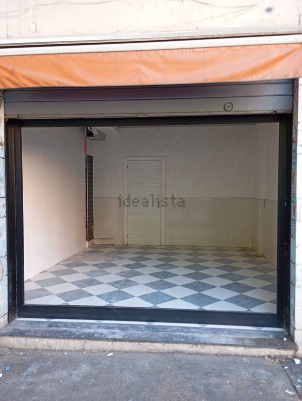 locale commerciale in vendita a Roma in zona Collatino