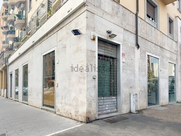 locale commerciale in vendita a Roma