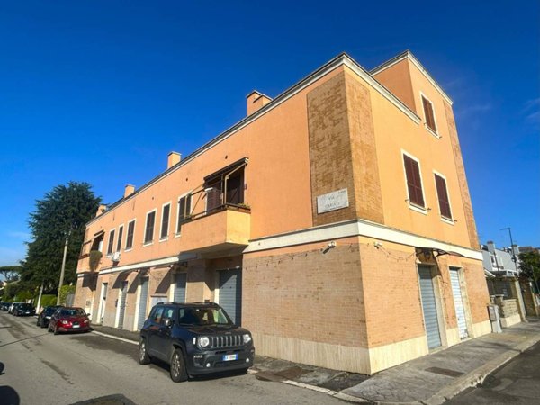 appartamento in vendita a Roma in zona Appio Claudio