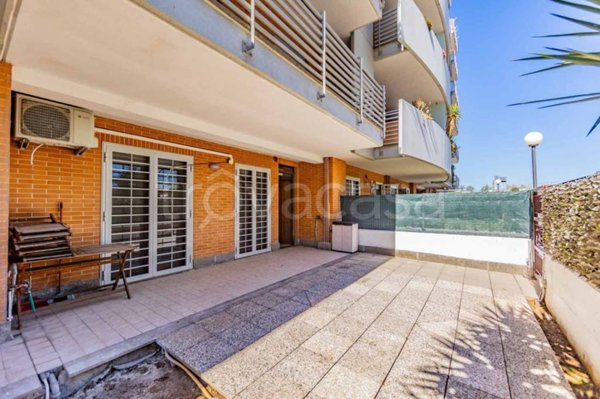 appartamento in vendita a Roma in zona Ponte di Nona