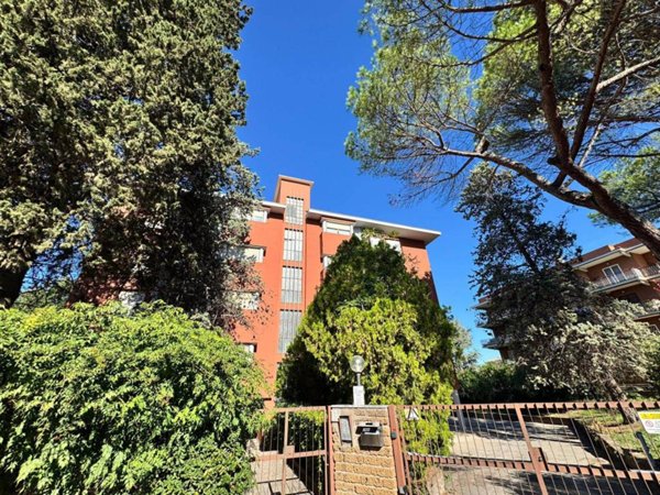 appartamento in vendita a Roma in zona Corviale