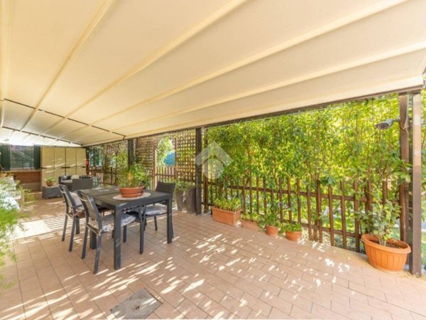 appartamento in vendita a Roma in zona Cinquina