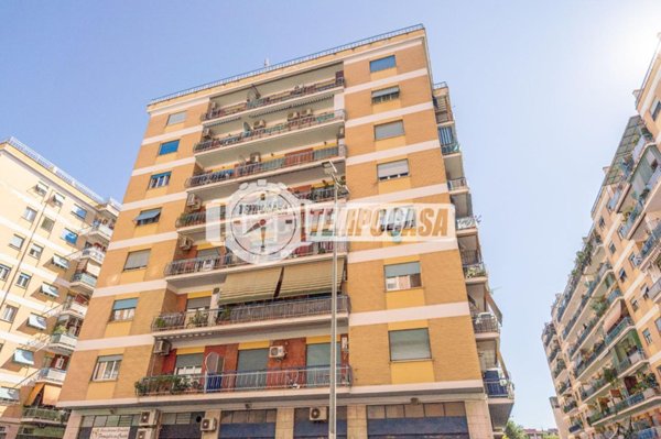 appartamento in vendita a Roma in zona Tuscolano