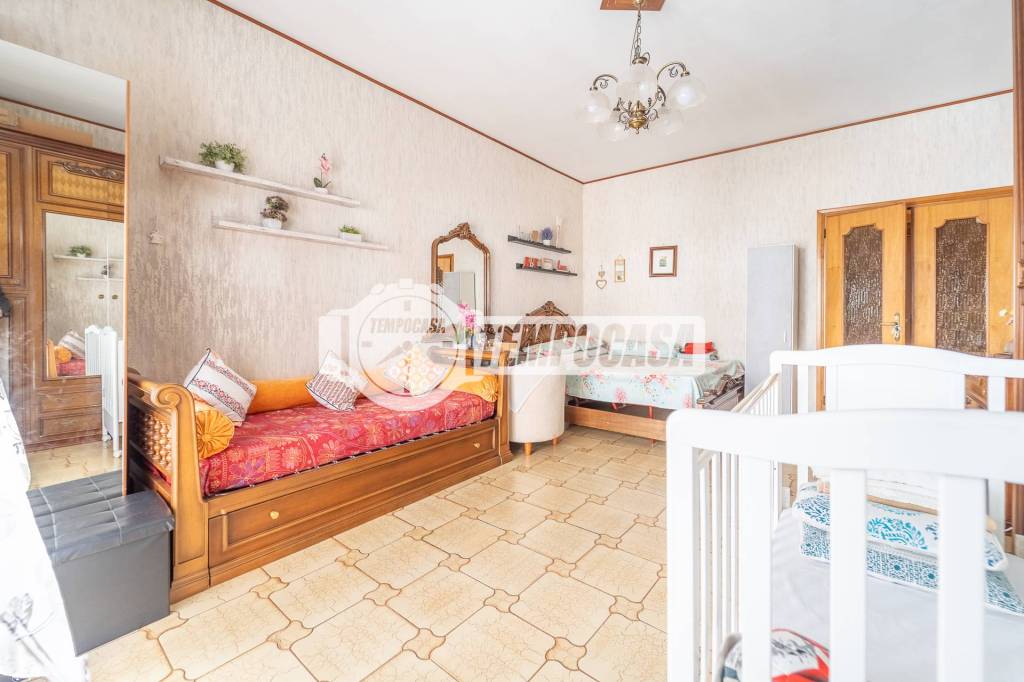 appartamento in vendita a Roma in zona Tuscolano