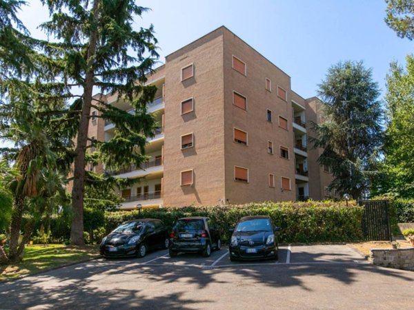 appartamento in vendita a Roma in zona EUR