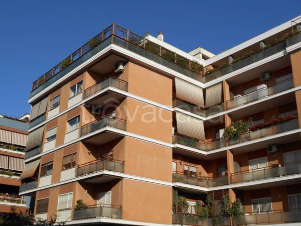 appartamento in vendita a Roma in zona Ostia