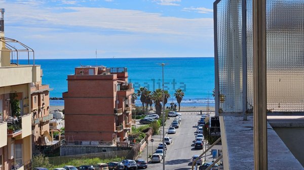 appartamento in vendita a Roma in zona Ostia