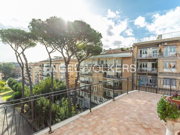 appartamento in vendita a Roma in zona Della Vittoria