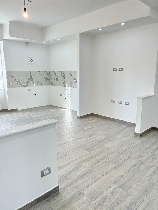 appartamento in vendita a Roma in zona Torre Angela