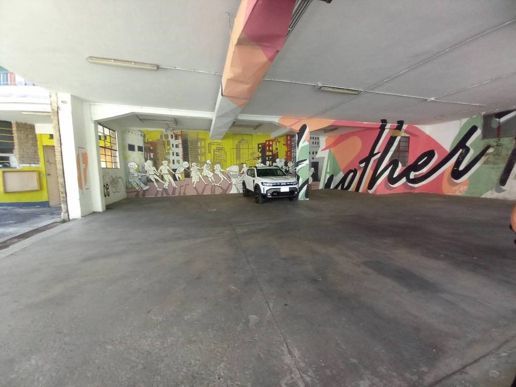 negozio in vendita a Roma in zona Torre Maura