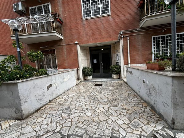 appartamento in vendita a Roma in zona Ostia