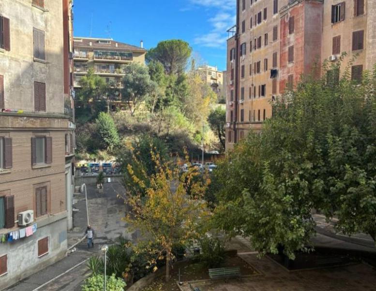 appartamento in vendita a Roma in zona Gianicolense