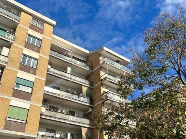 appartamento in vendita a Roma in zona Portuense