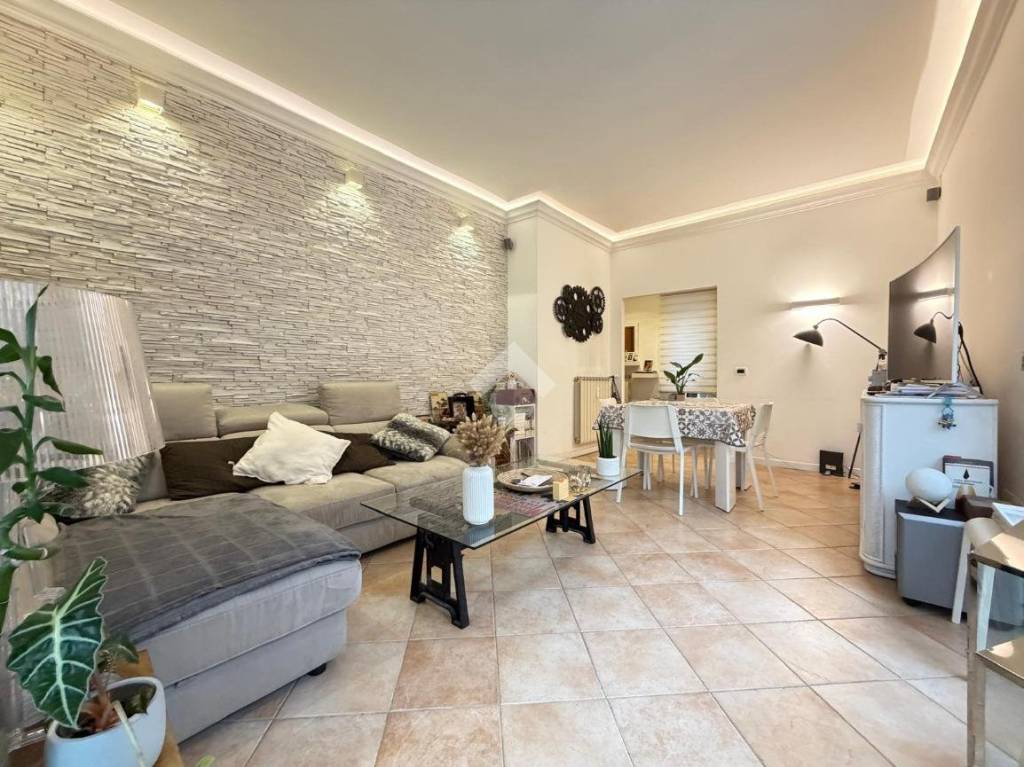 appartamento in vendita a Roma in zona Portuense