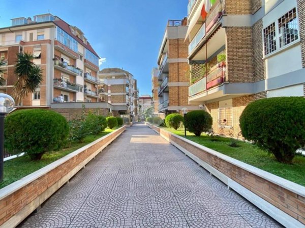 appartamento in vendita a Roma in zona Monte Sacro/Talenti