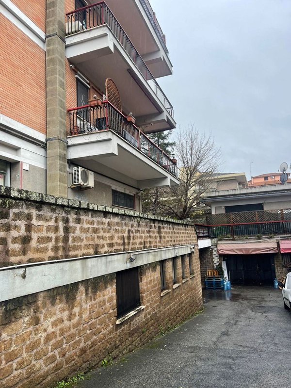 casa indipendente in vendita a Roma in zona Casal Morena